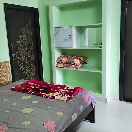 Guru Datta Residency Pithapuram Екстериор снимка